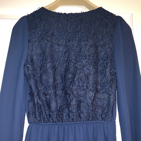 chiffon long sleeve dress with laced back - Picture 2 of 2